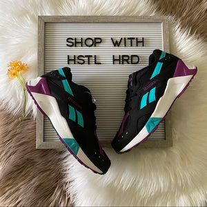 Reebok Aztrek Sneakers